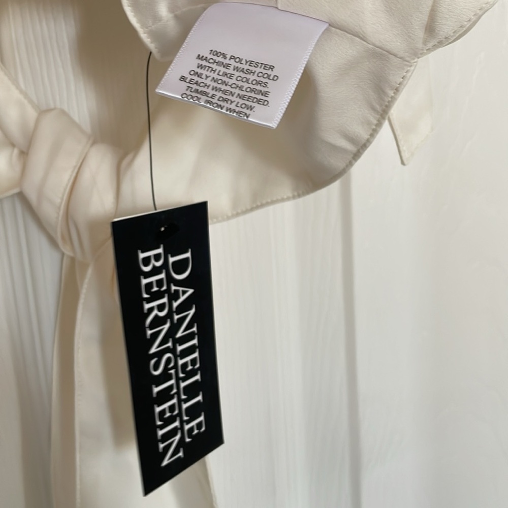 Danielle Bernstein Solid Handkerchief Top - Picture 6 of 7